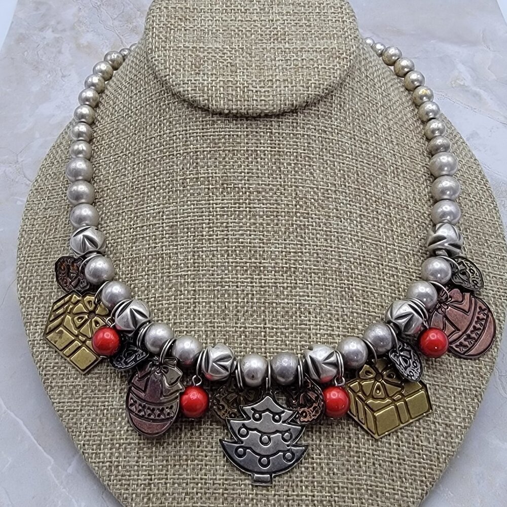Vintage Silver-Tone Ball Bead Chain Christmas Dangle Charm Necklace 18 Inch